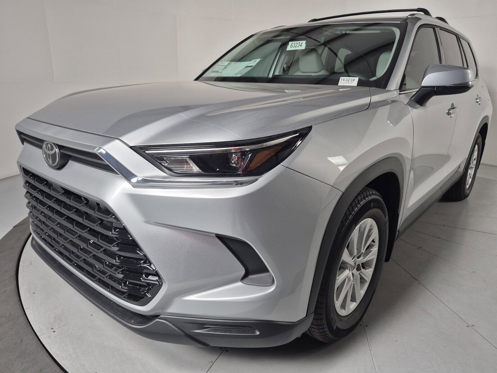 New 2026 Toyota Grand Highlander FWD image 1