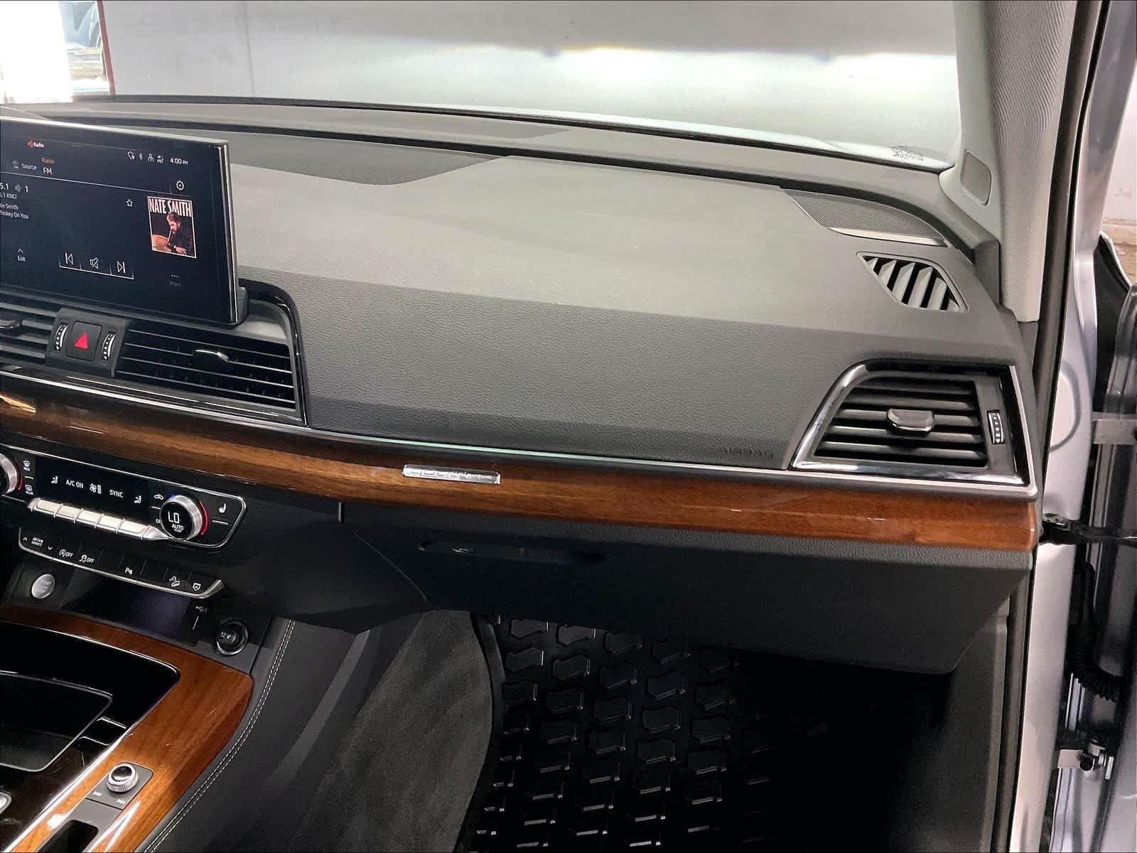 Certified 2023 Audi Q5 2.0T Premium Plus w/ Premium Plus Package AWD/4WD image 17