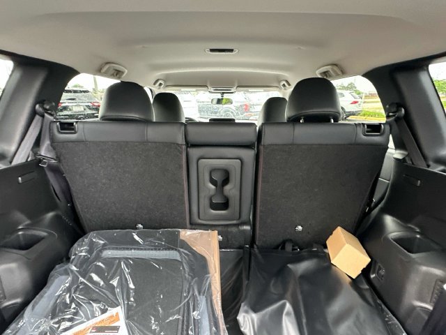 New 2026 Nissan Rogue SL AWD/4WD image 18