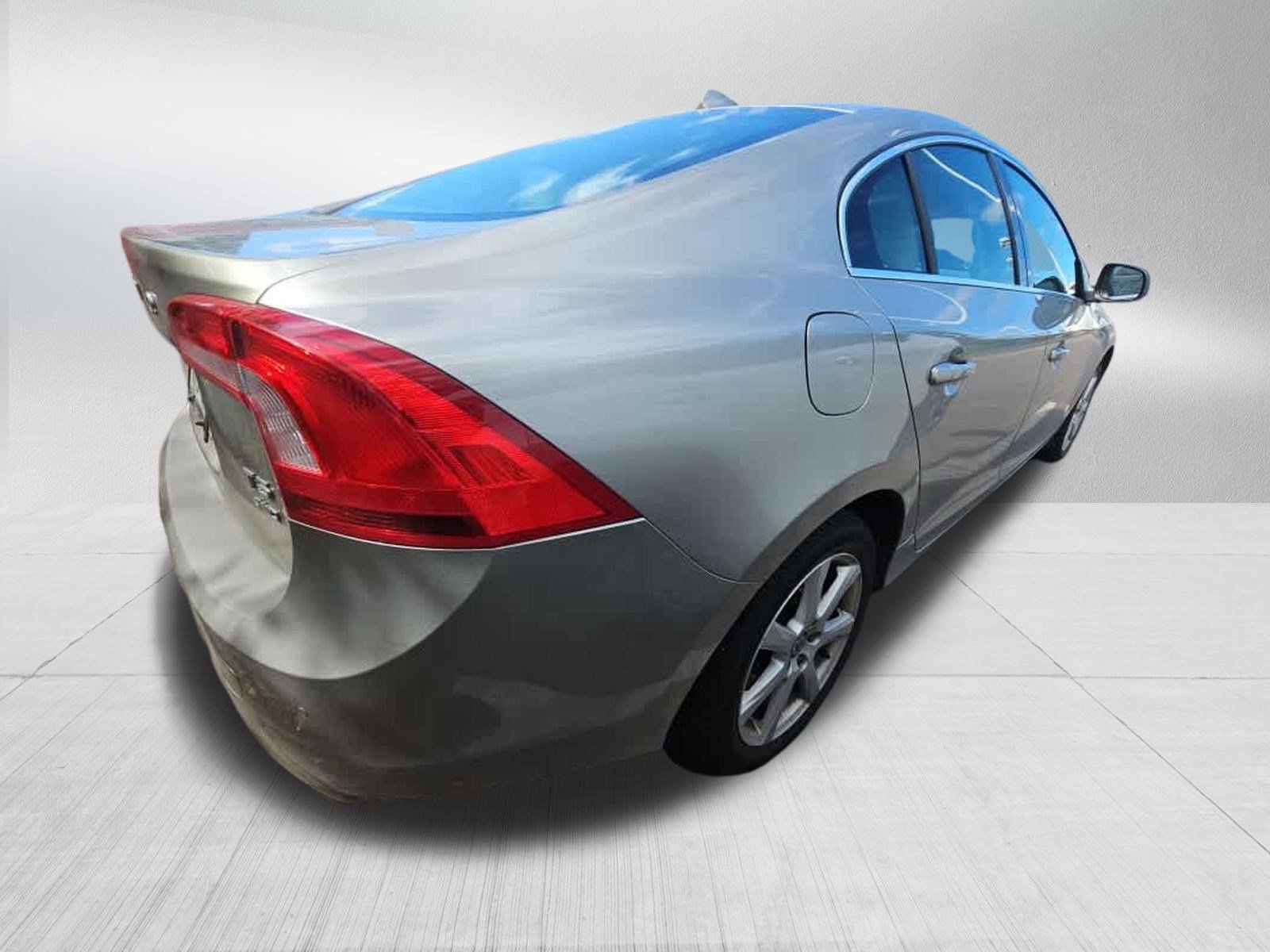 Used 2016 Volvo S60 T5 Premier AWD/4WD image 4