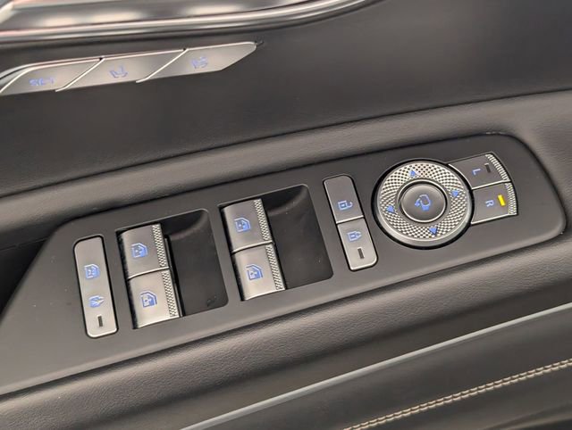 Used 2024 Genesis GV80 2.5T image 12