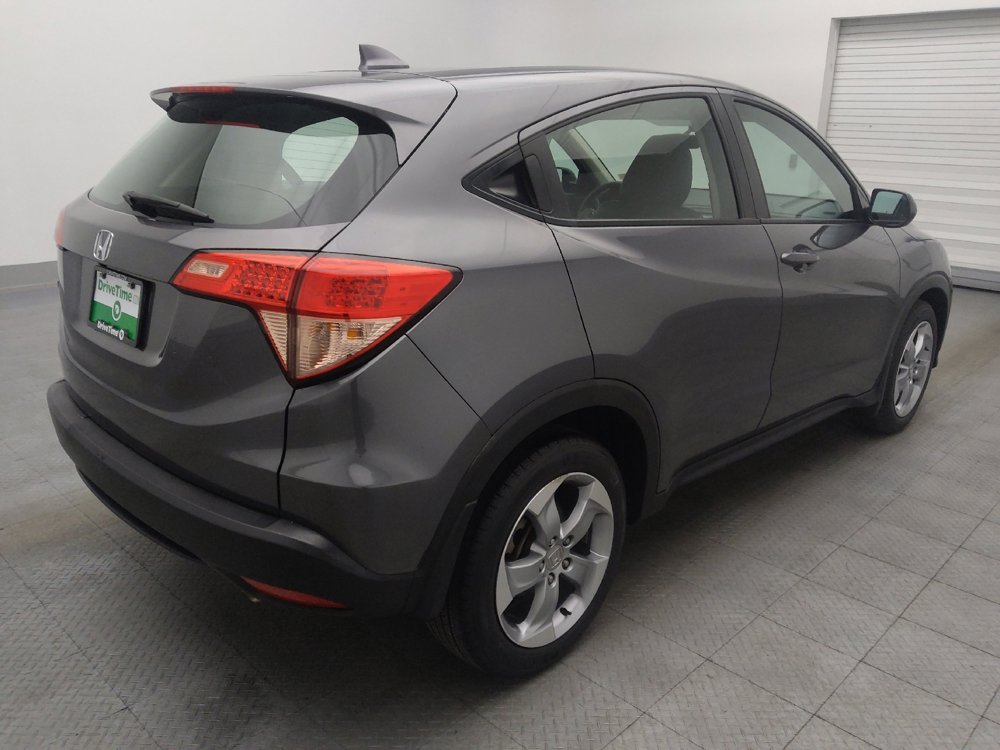Used 2017 Honda HR-V LX image 9