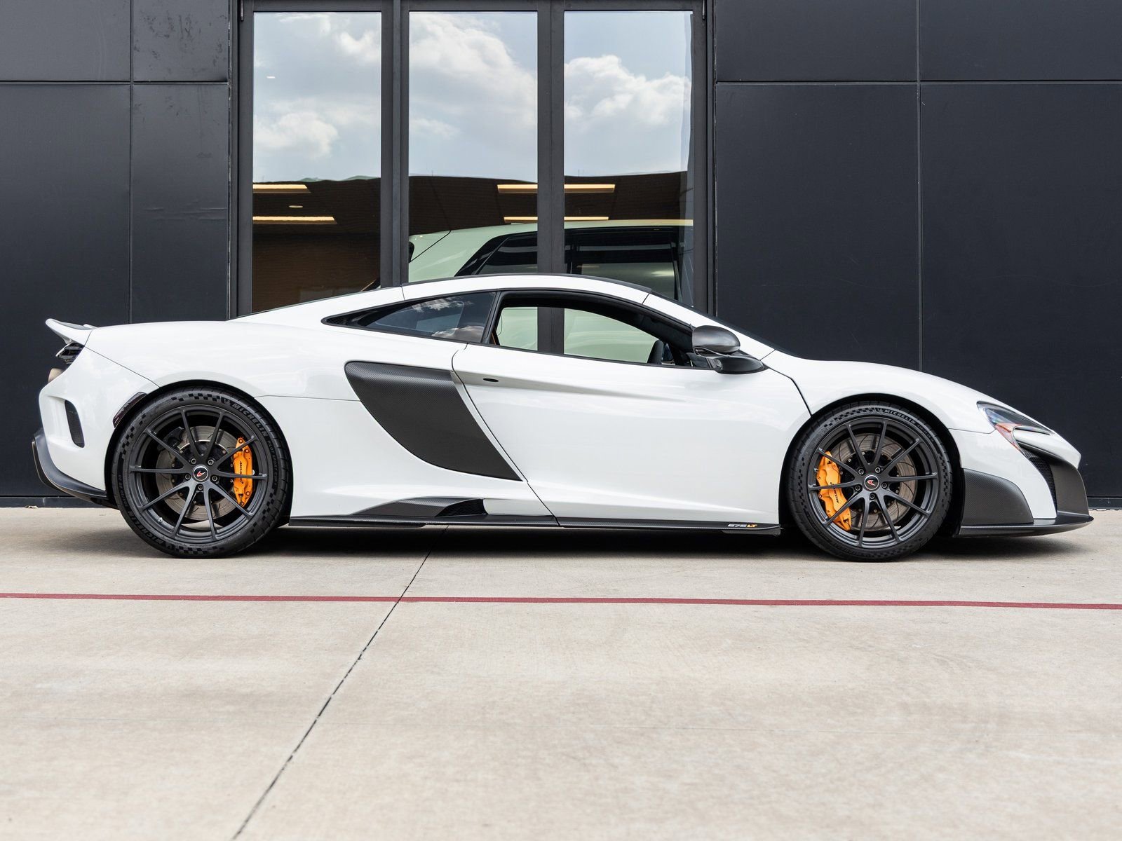 Used 2016 McLaren 675LT Coupe image 11
