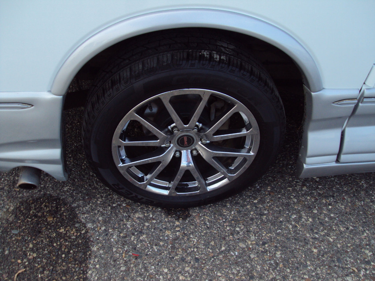 Used 2012 GMC Savana 1500 AWD image 35