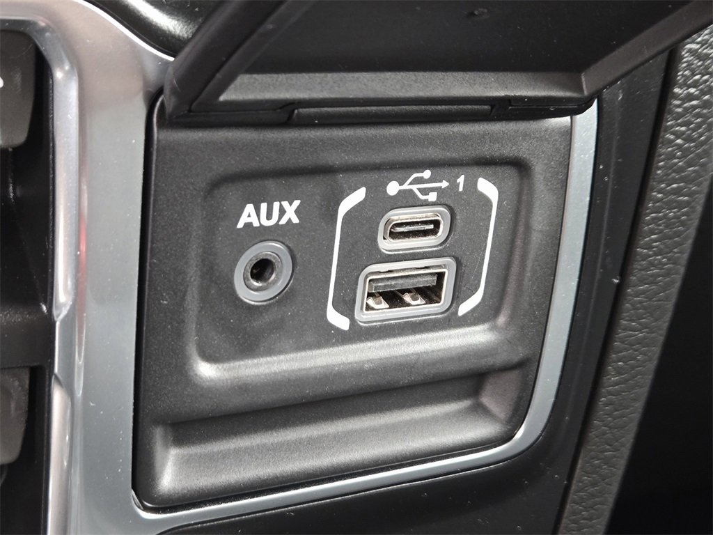 Used 2022 Jeep Wrangler Unlimited Rubicon 4xe w/ Safety Group image 20