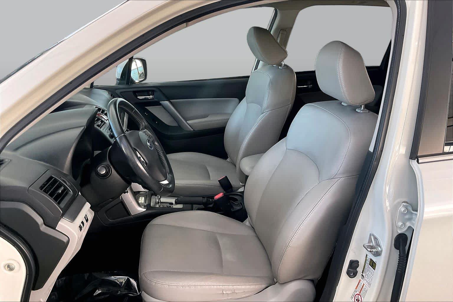 Used 2014 Subaru Forester 2.5i Limited AWD/4WD image 8