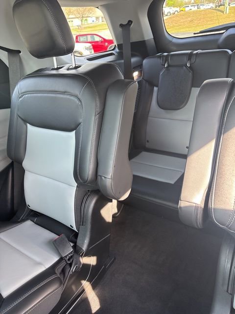 Used 2023 Ford Explorer XLT w/ Equipment Group 202A image 22