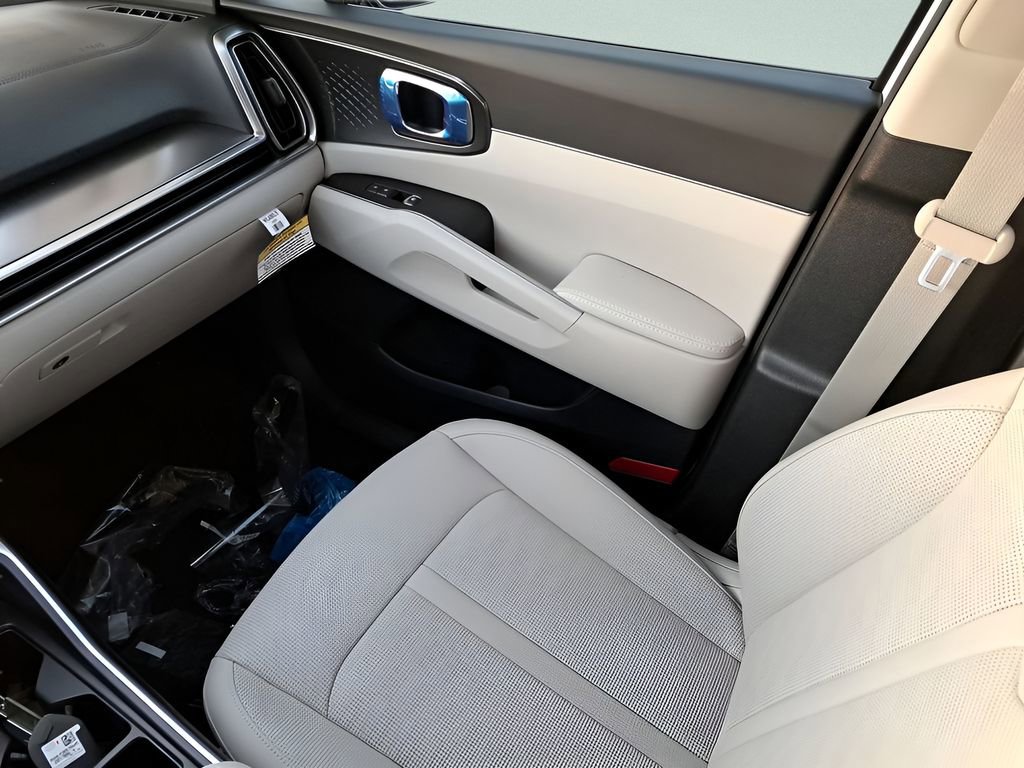 New 2026 Kia Sorento S w/ S Panoramic Sunroof Package FWD image 17