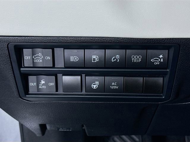 Used 2024 Toyota Tundra Capstone AWD/4WD image 10