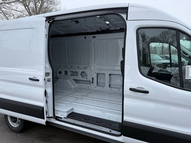 New 2026 Ford Transit 250 148 Medium Roof image 7