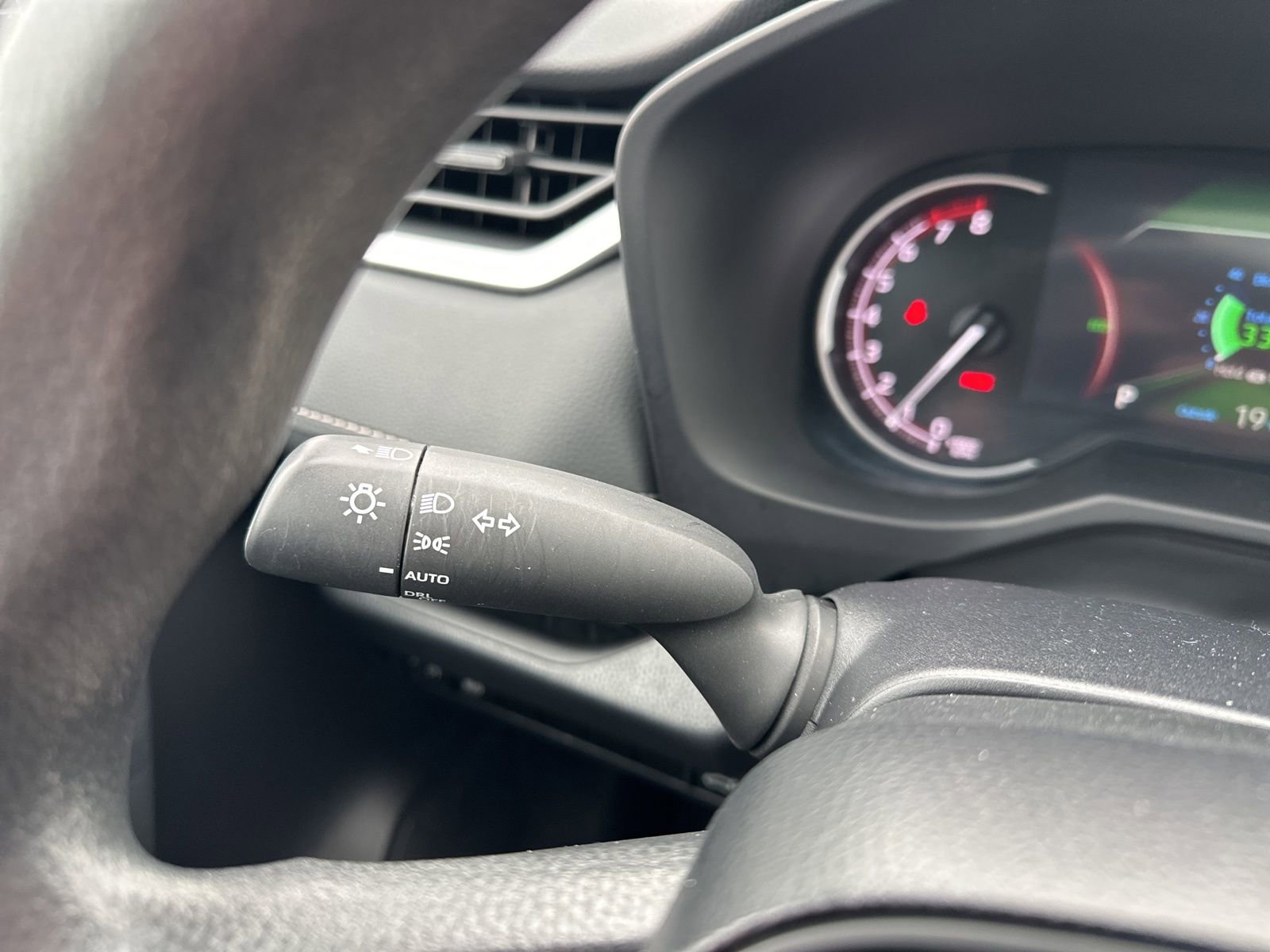 Used 2024 Toyota RAV4 XLE w/ Convenience Package AWD/4WD image 26