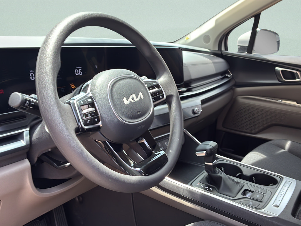 New 2026 Kia Carnival LX FWD image 26