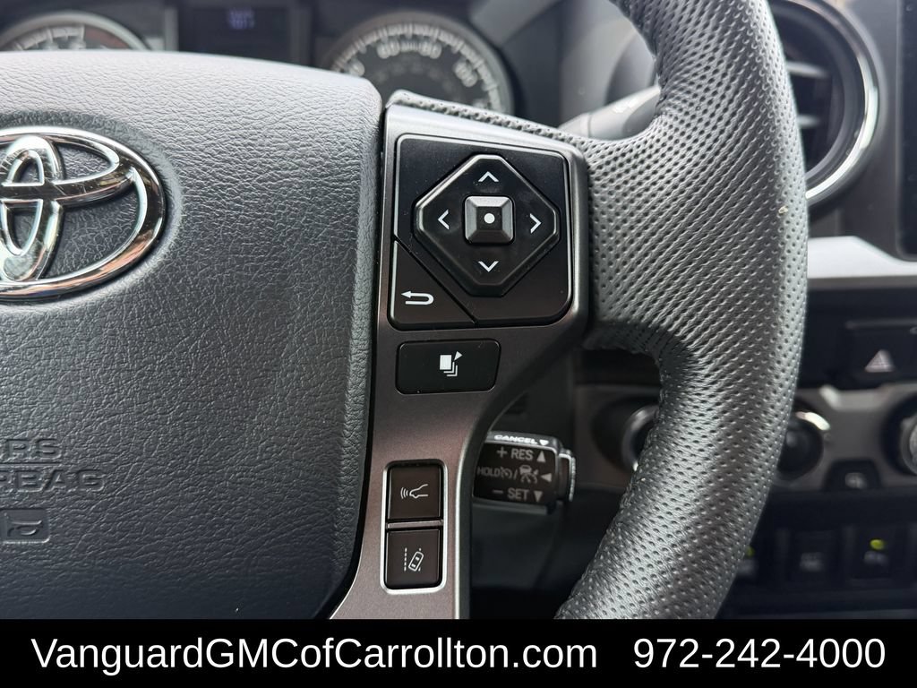 Used 2019 Toyota Tacoma TRD Off-Road w/ Technology Package AWD/4WD image 17