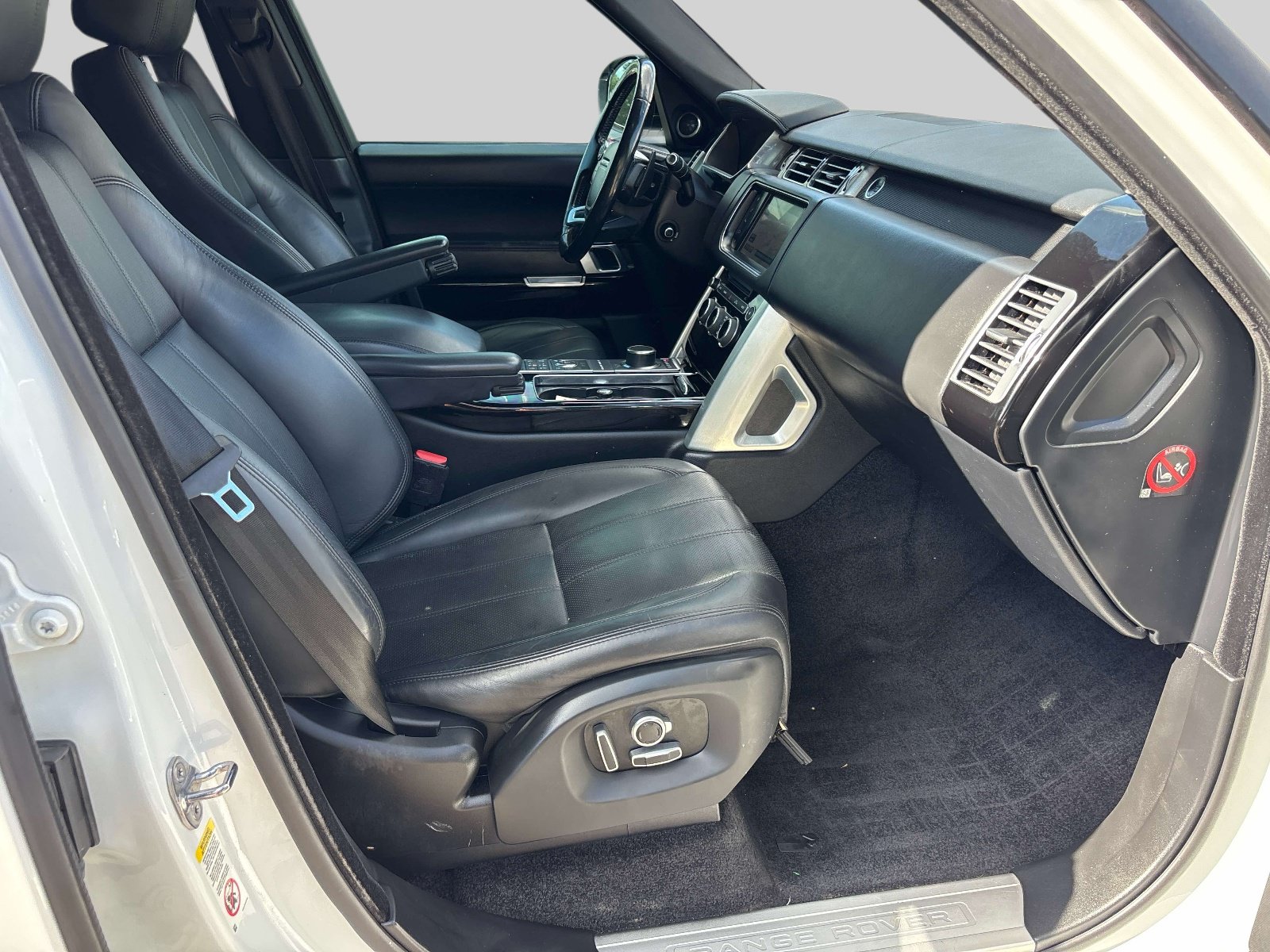Used 2016 Land Rover Range Rover HSE AWD/4WD image 18