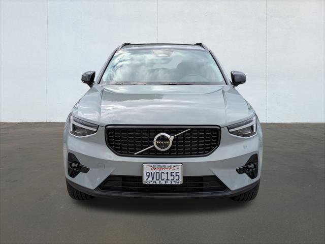 Used 2025 Volvo XC40 B5 Ultra w/ Climate Package image 8