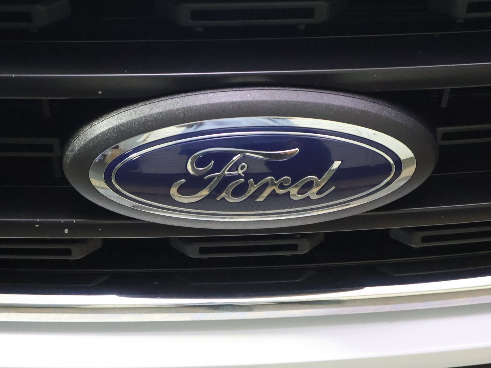 Used 2022 Ford F150 XLT w/ Equipment Group 301A Mid AWD/4WD image 17
