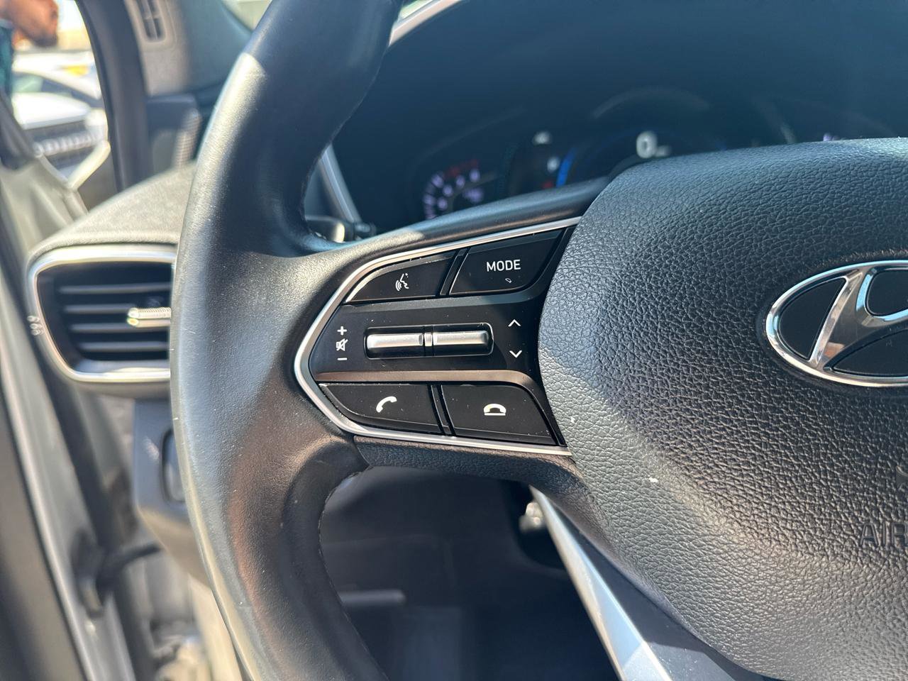 Used 2019 Hyundai Santa Fe Limited w/ Cargo Package image 20