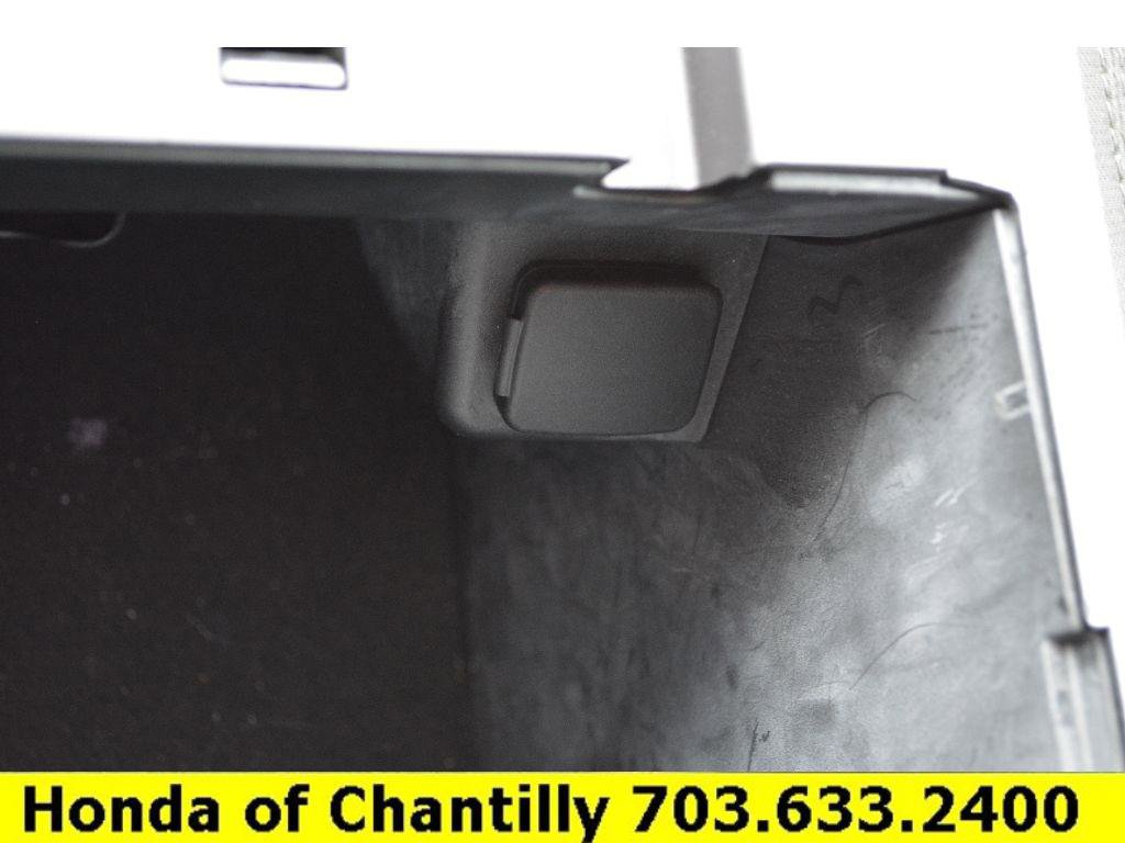 Used 2024 Ford Explorer XLT image 19