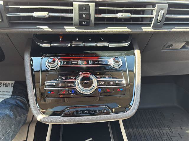 Used 2022 Lincoln Corsair AWD w/ Premium Package image 24