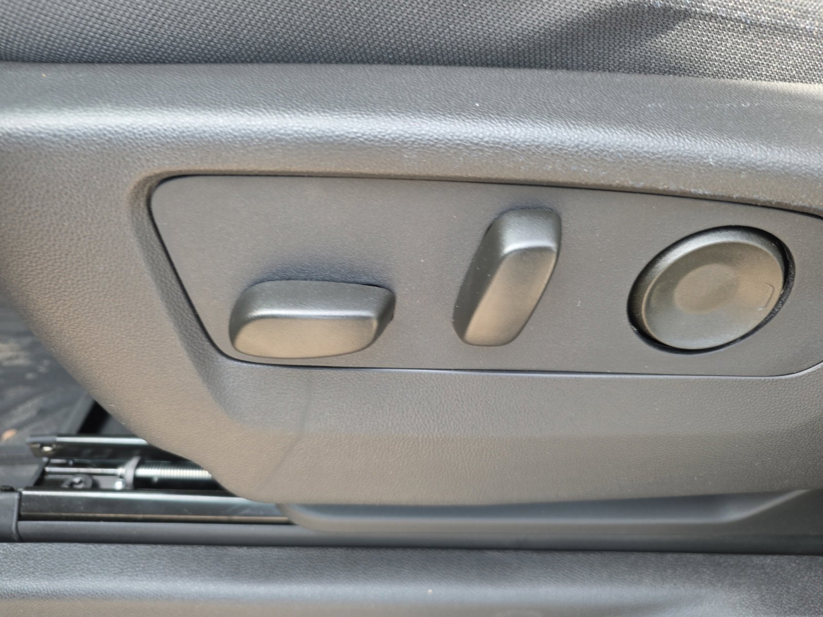 New 2026 Chevrolet Silverado 1500 Custom Trail Boss w/ Dark Appearance Package image 13