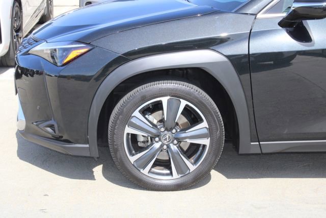 Certified 2024 Lexus UX 250h FWD image 4