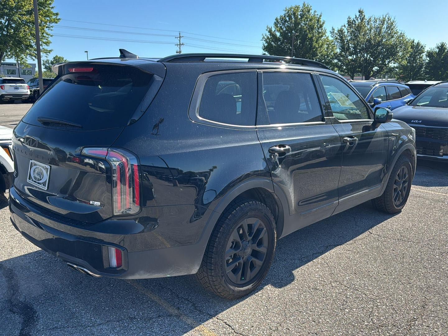 Used 2025 Kia Telluride AWD image 3