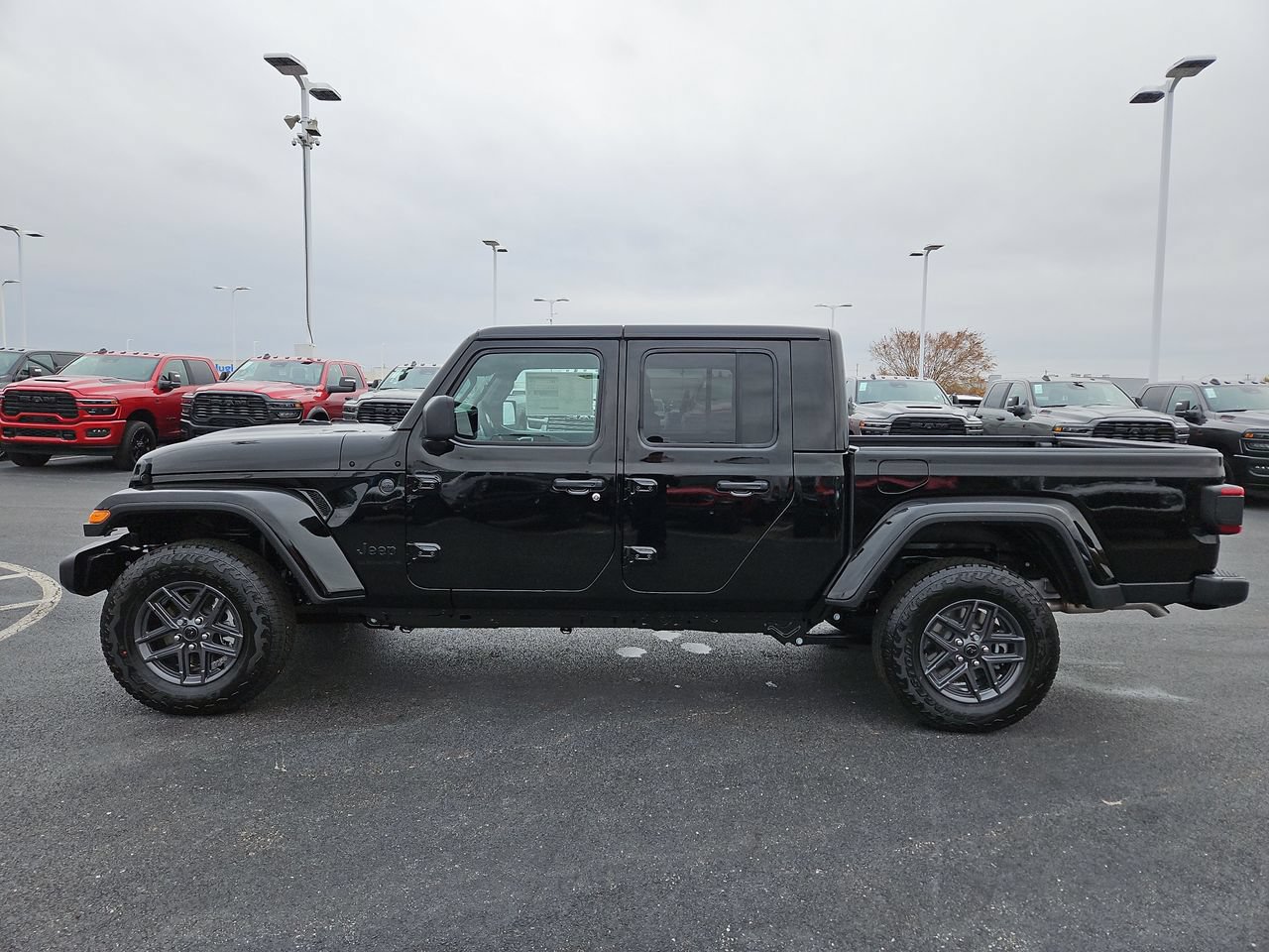 New 2026 Jeep Gladiator Sport AWD/4WD image 4