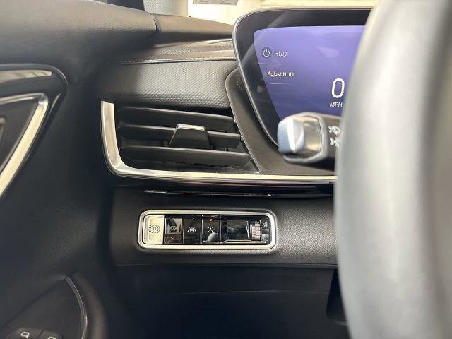 Used 2025 Buick Envision Preferred AWD/4WD image 17