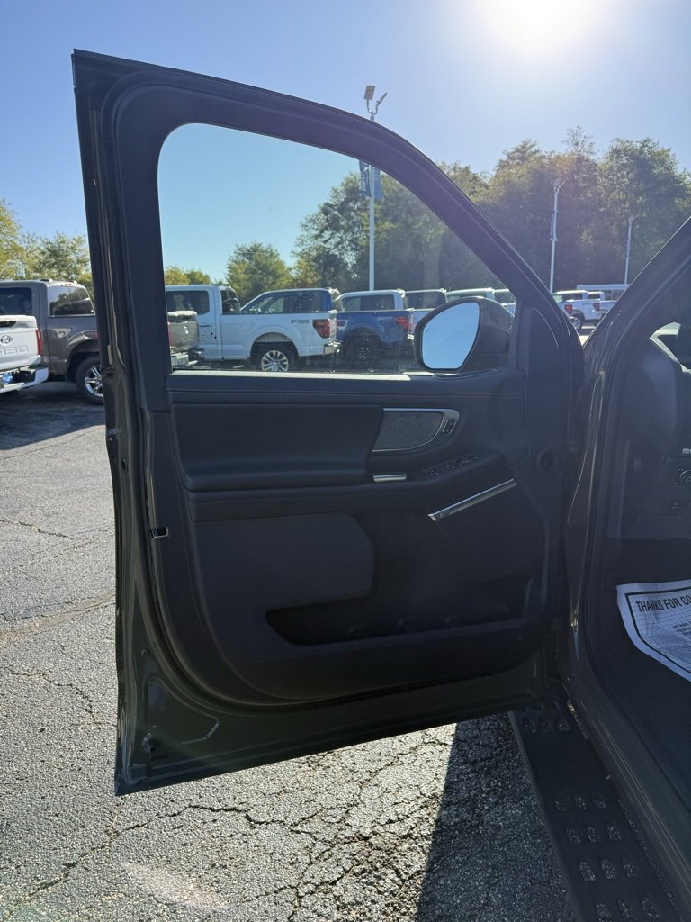 New 2025 Ford Expedition Tremor image 18