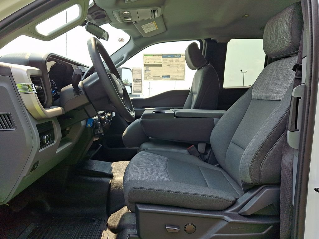 New 2026 Ford F350 XLT w/ FX4 Off-Road Package AWD/4WD image 9