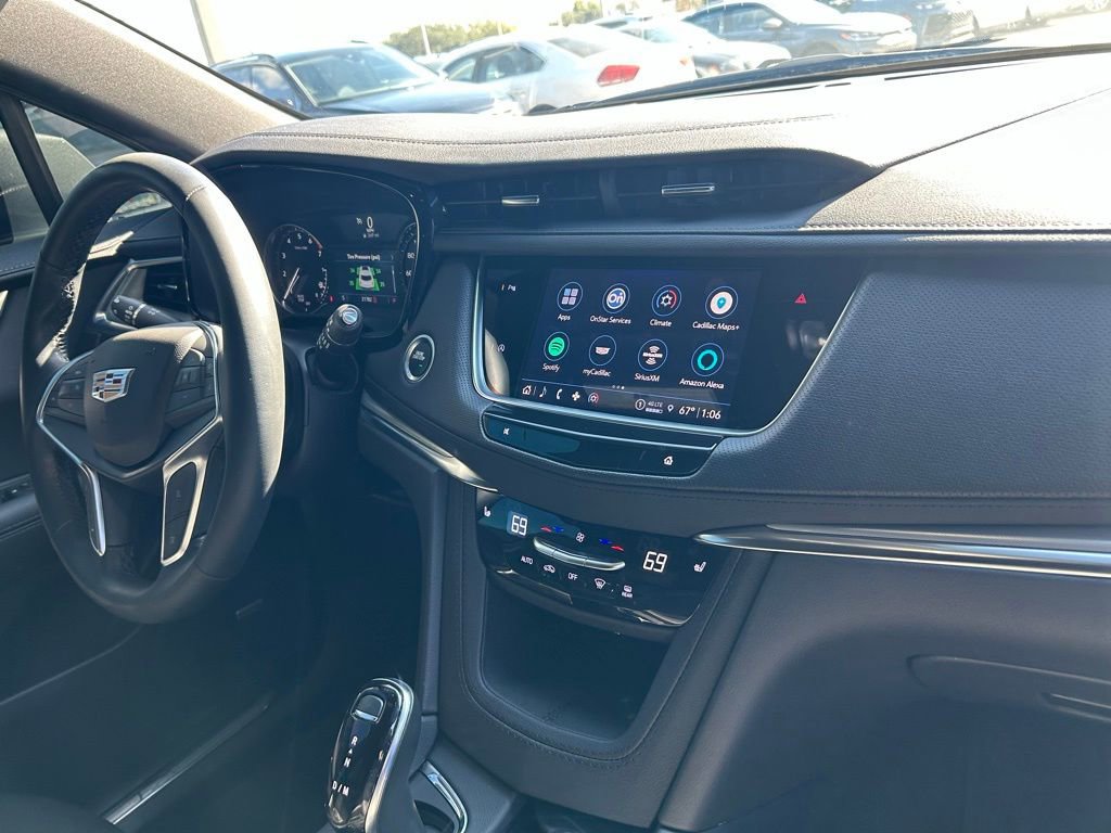 Used 2024 Cadillac XT5 Luxury image 37