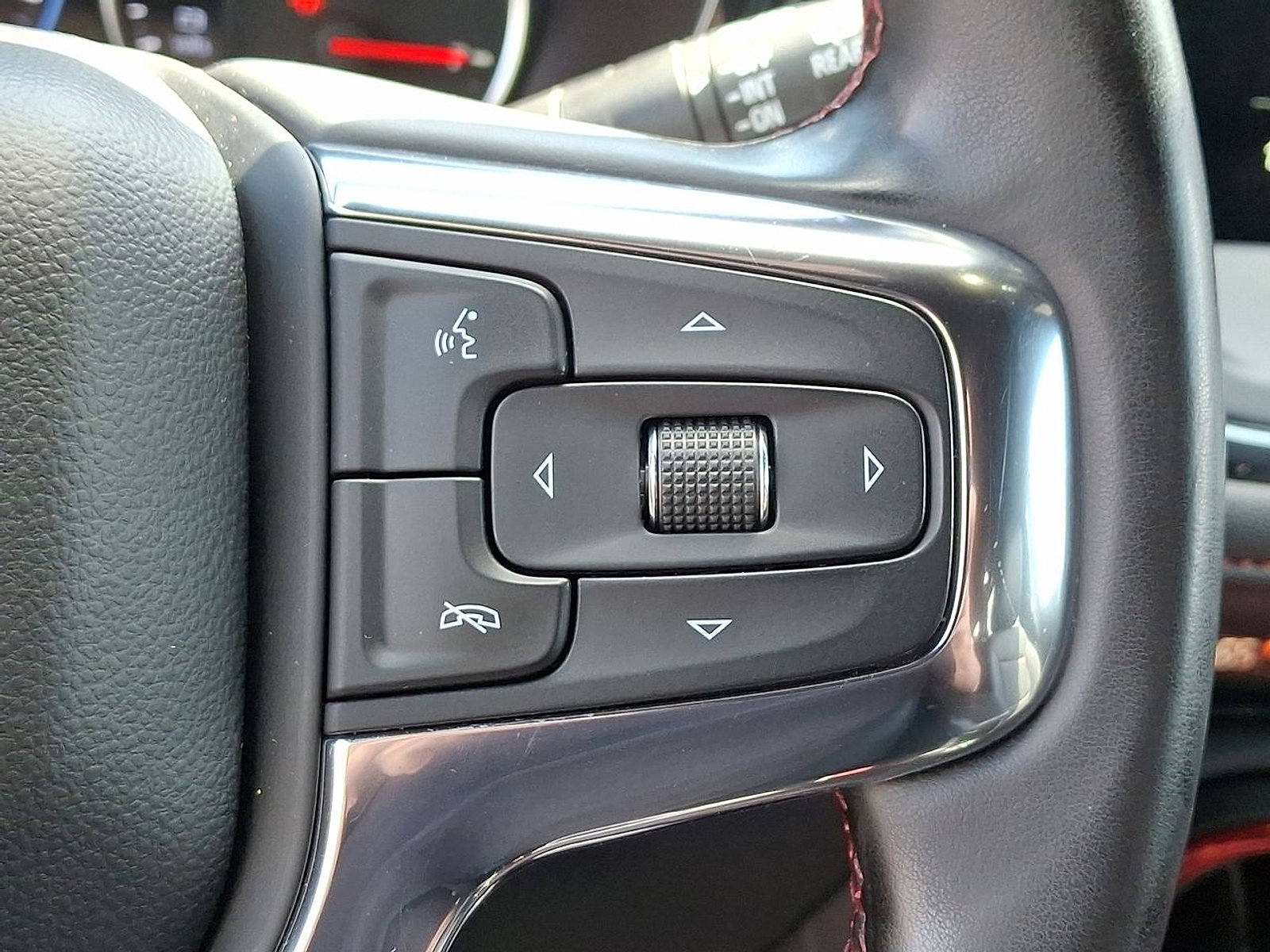 Certified 2023 Chevrolet Blazer RS w/ Driver Confidence II Package image 18