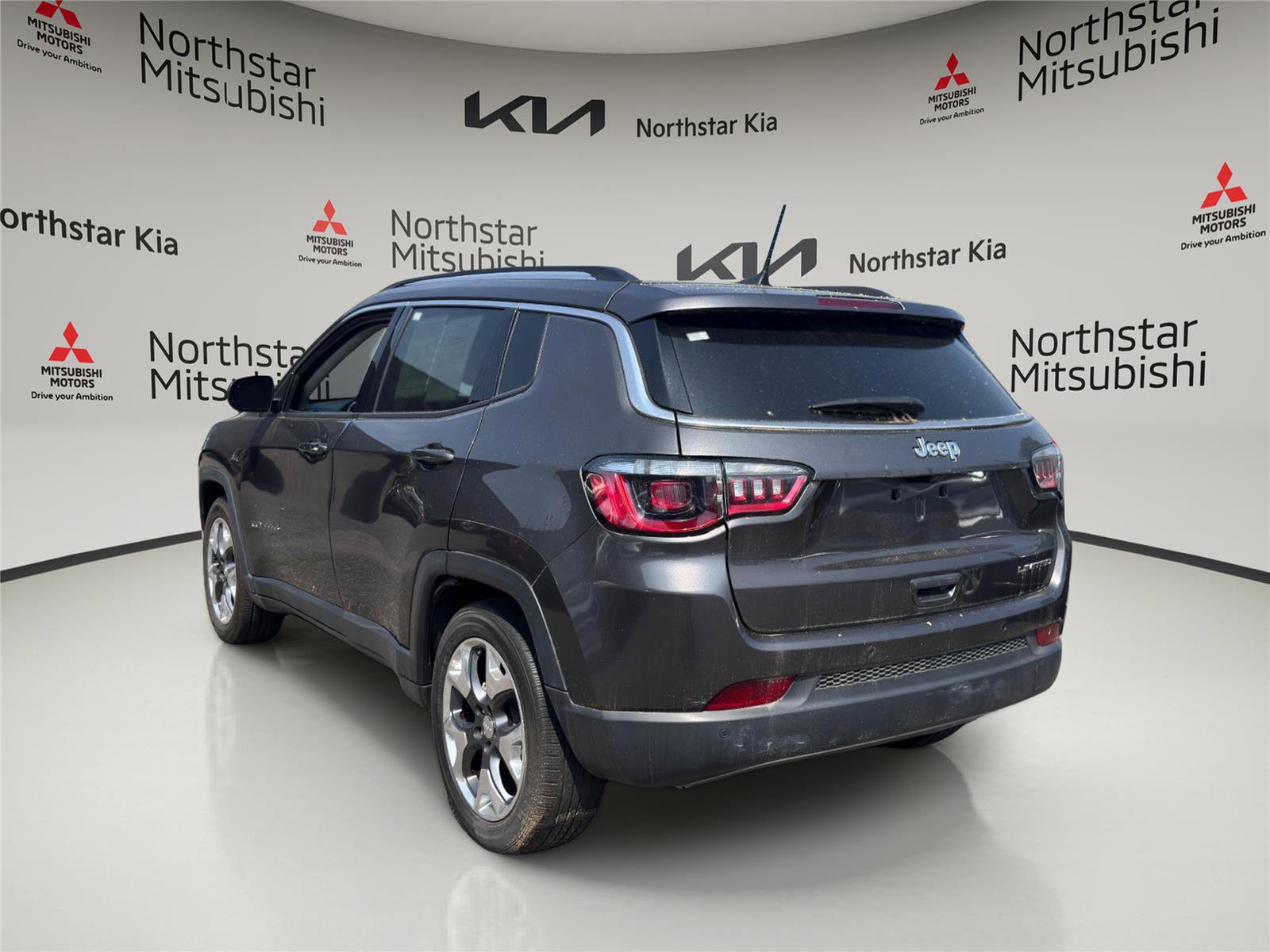 Used 2021 Jeep Compass Limited image 2