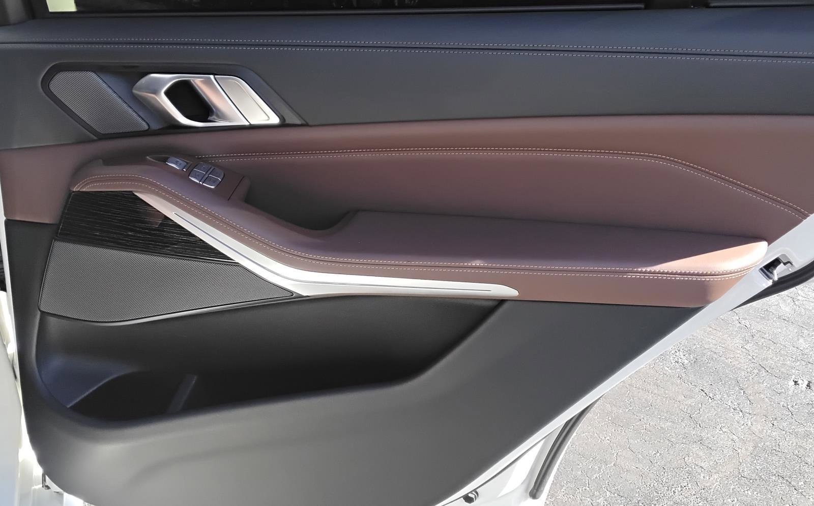 Used 2023 BMW X7 M60i w/ Executive Package image 23