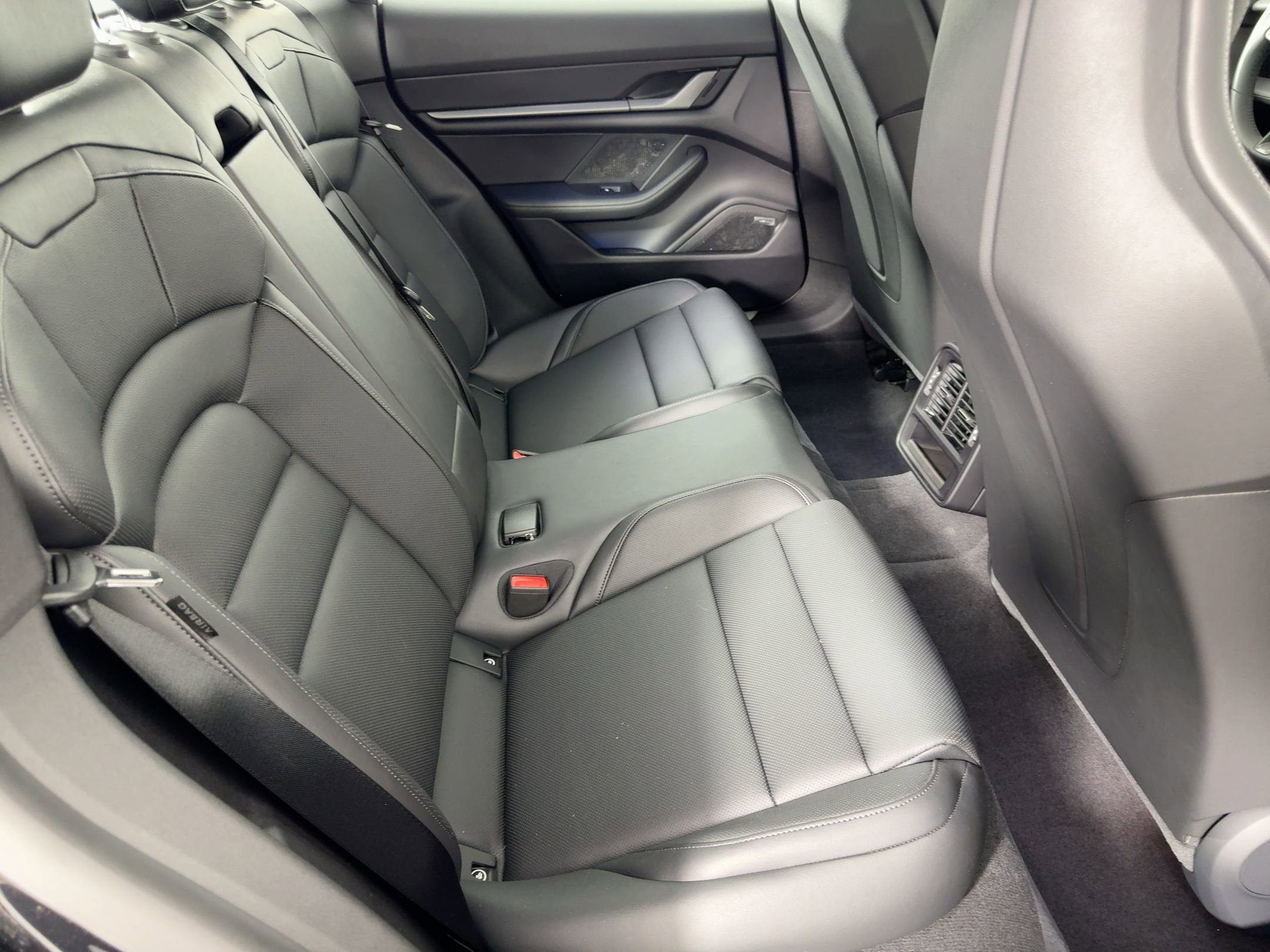 Used 2025 Porsche Taycan RWD image 26