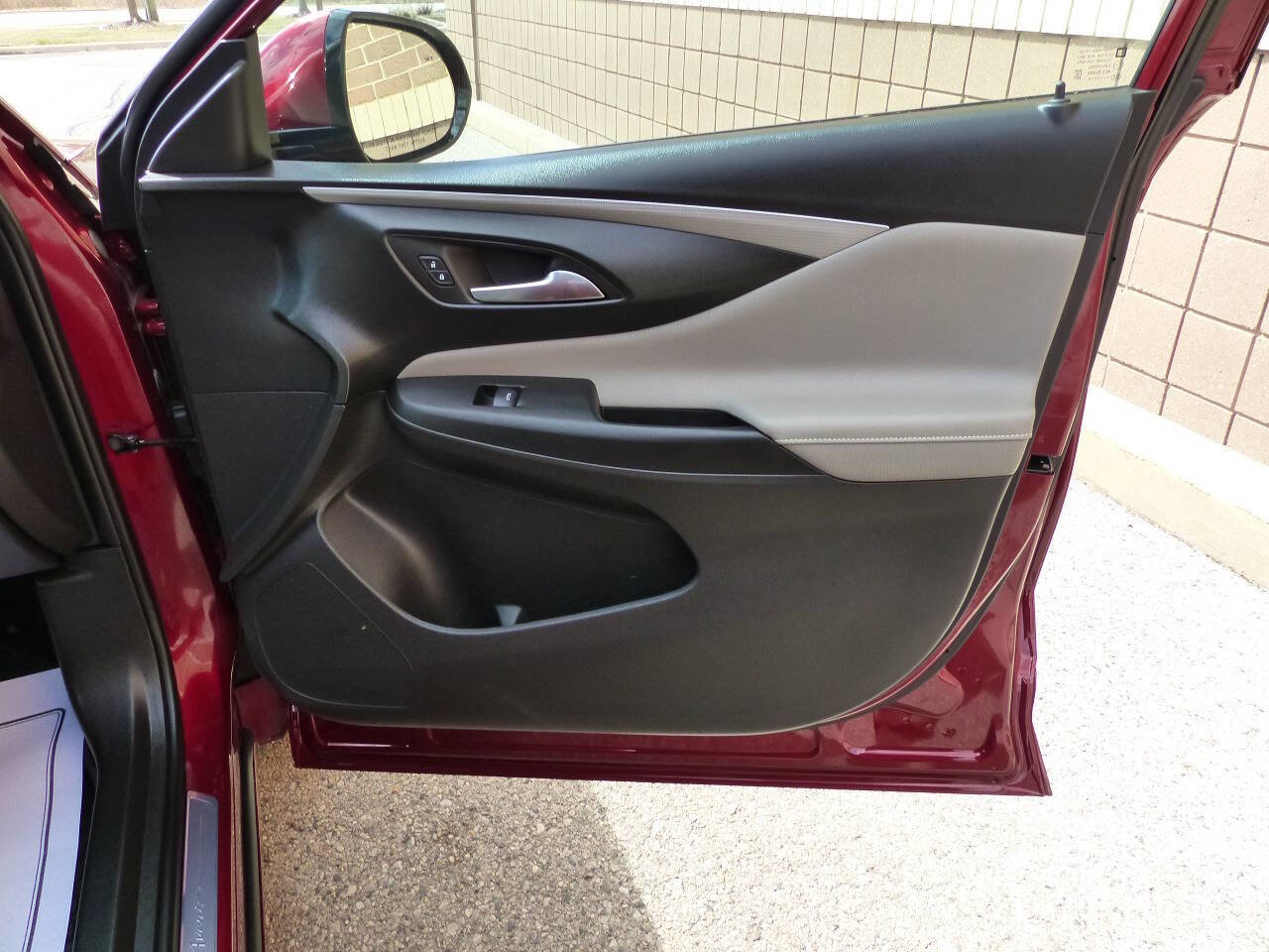 Used 2024 Buick Envista Avenir image 46