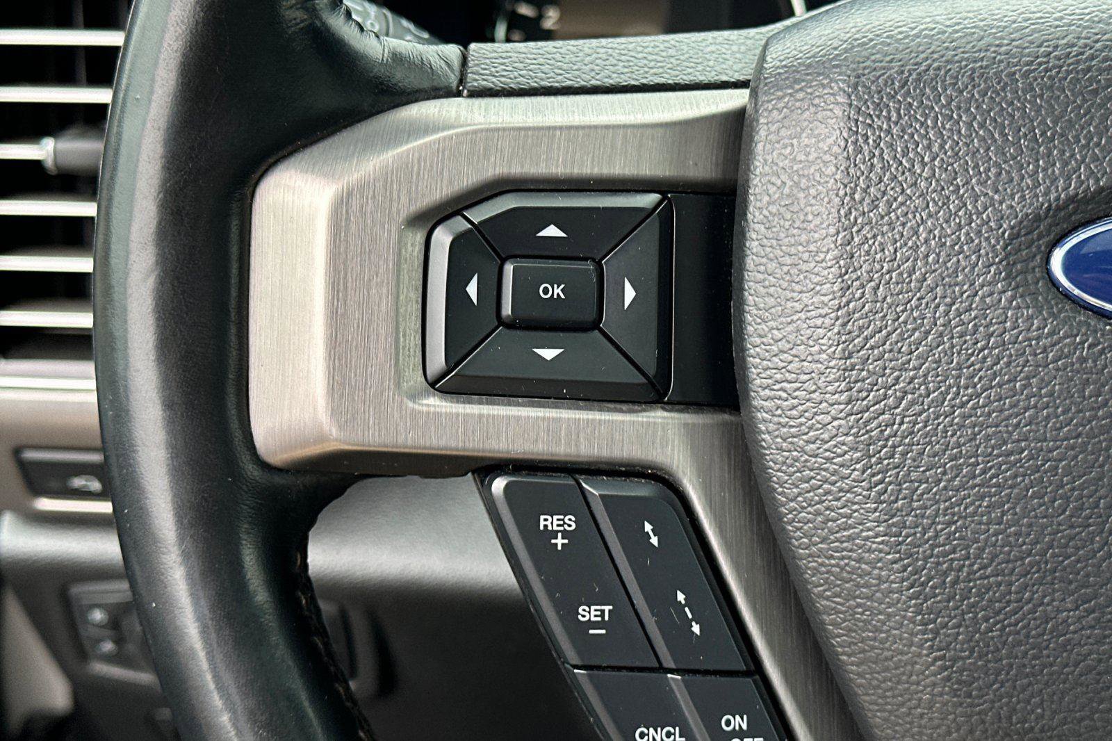 Used 2018 Ford F150 Platinum w/ Equipment Group 701A Luxury image 26