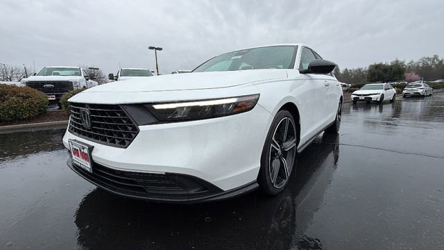 Used 2023 Honda Accord Sport image 9