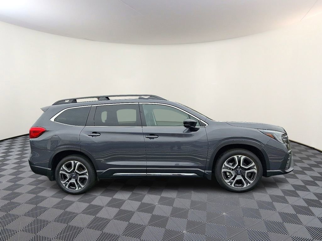 Used 2024 Subaru Ascent Limited image 10
