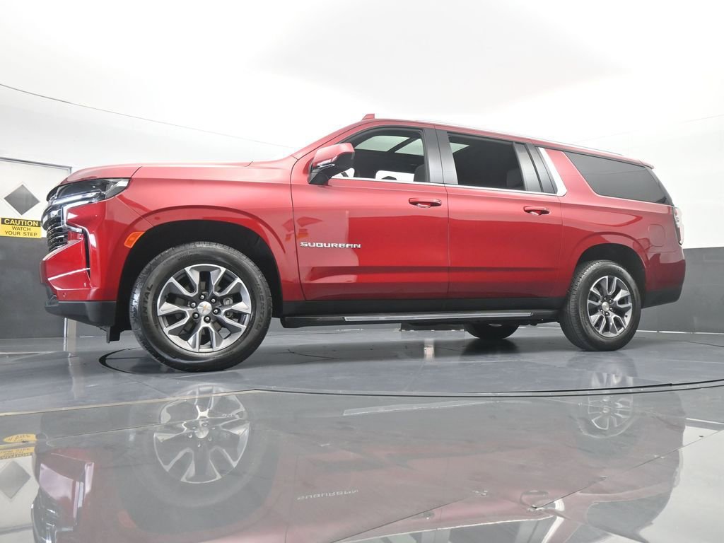 Used 2024 Chevrolet Suburban LT image 61