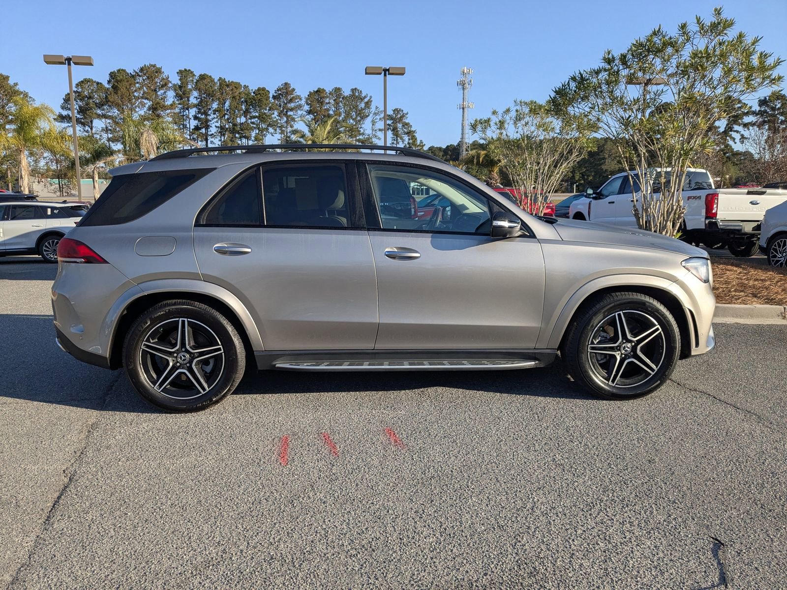 Used 2022 Mercedes-Benz GLE 450 4MATIC image 3