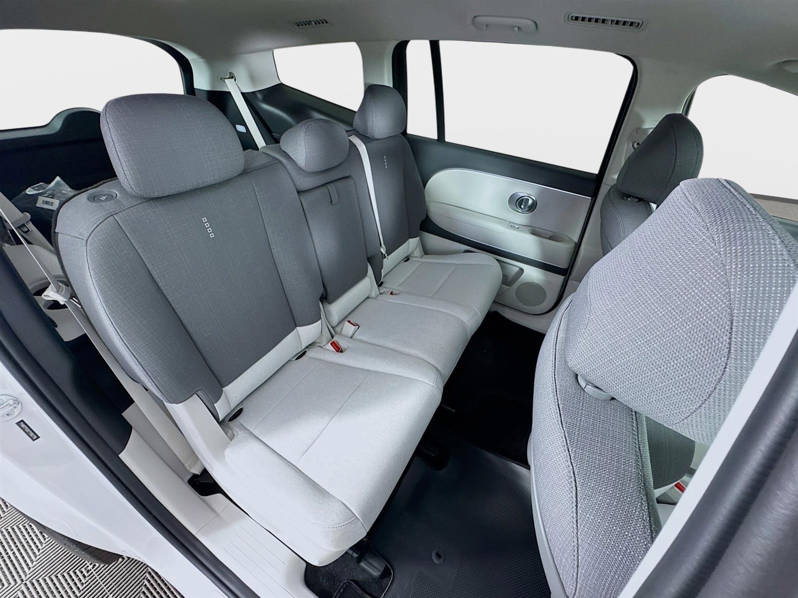 New 2026 Hyundai Ioniq 9 SE image 27