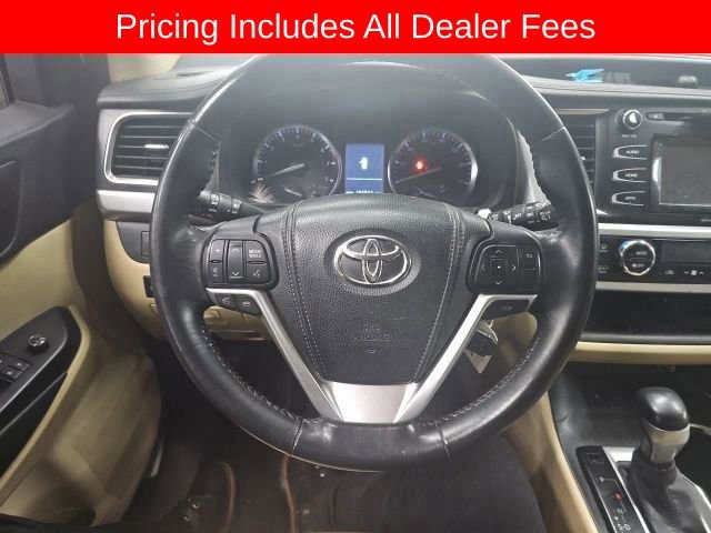 Used 2014 Toyota Highlander Plus AWD/4WD image 6