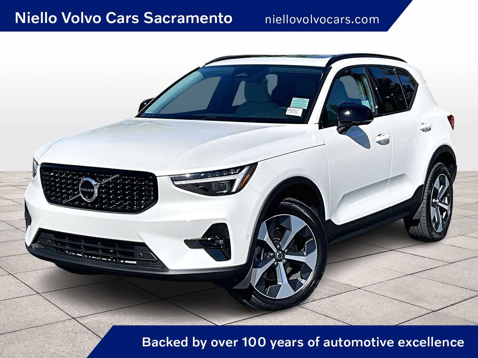 Used 2026 Volvo XC40 B5 Plus w/ Protection Package Premier