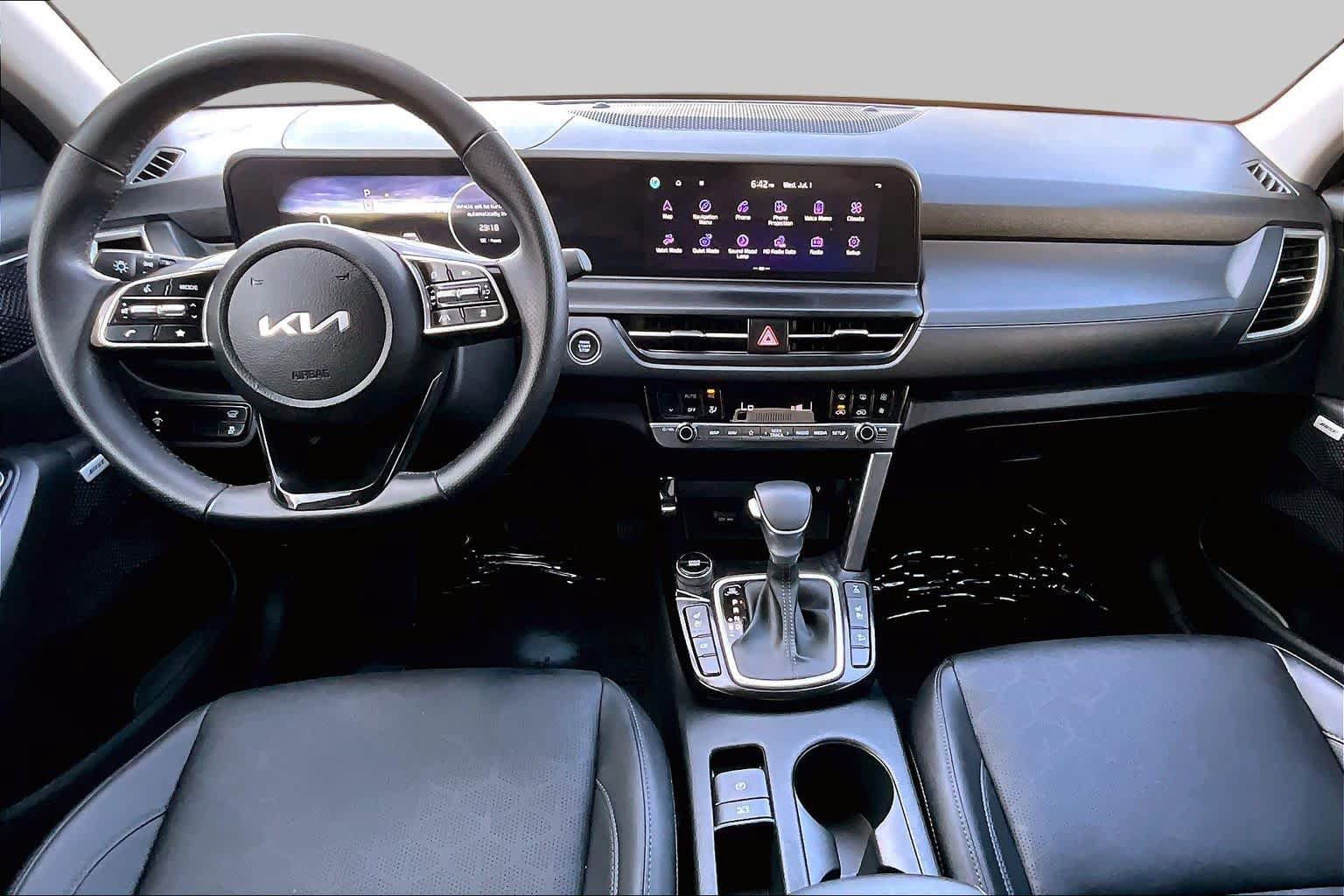 Used 2024 Kia Seltos SX w/ SX Sunroof Package AWD/4WD image 16