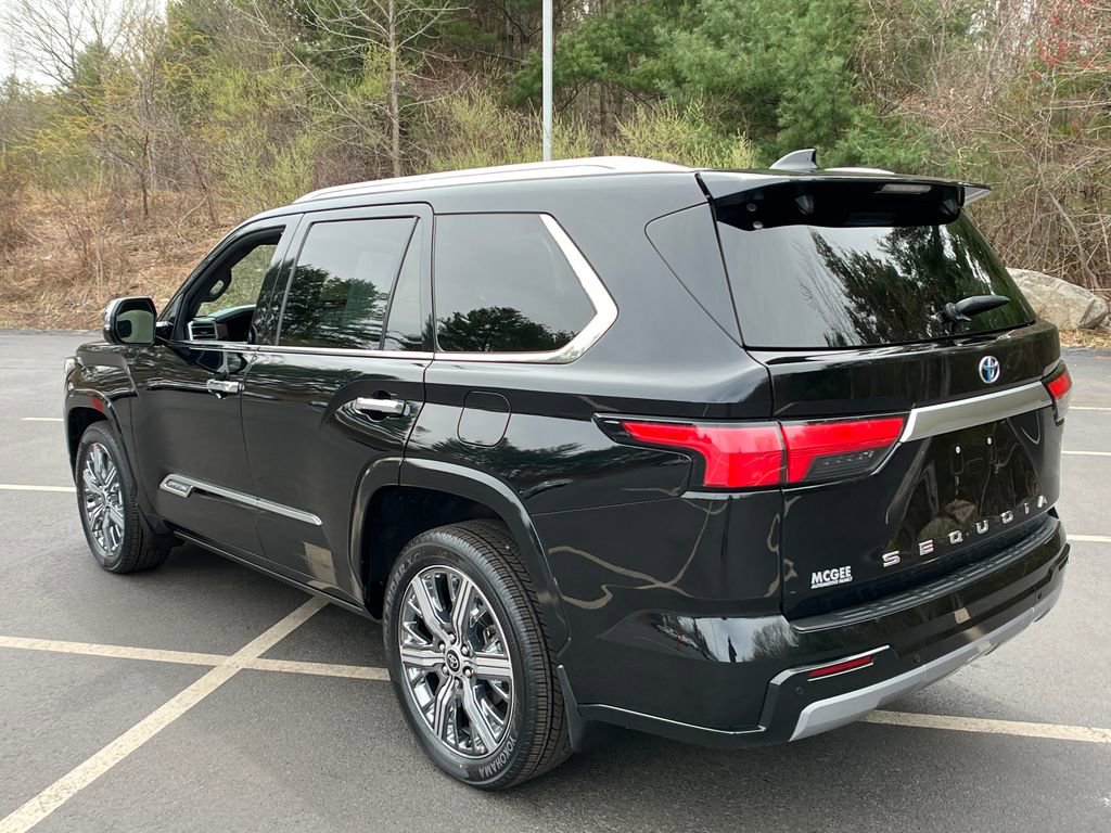Used 2023 Toyota Sequoia Capstone AWD/4WD image 3