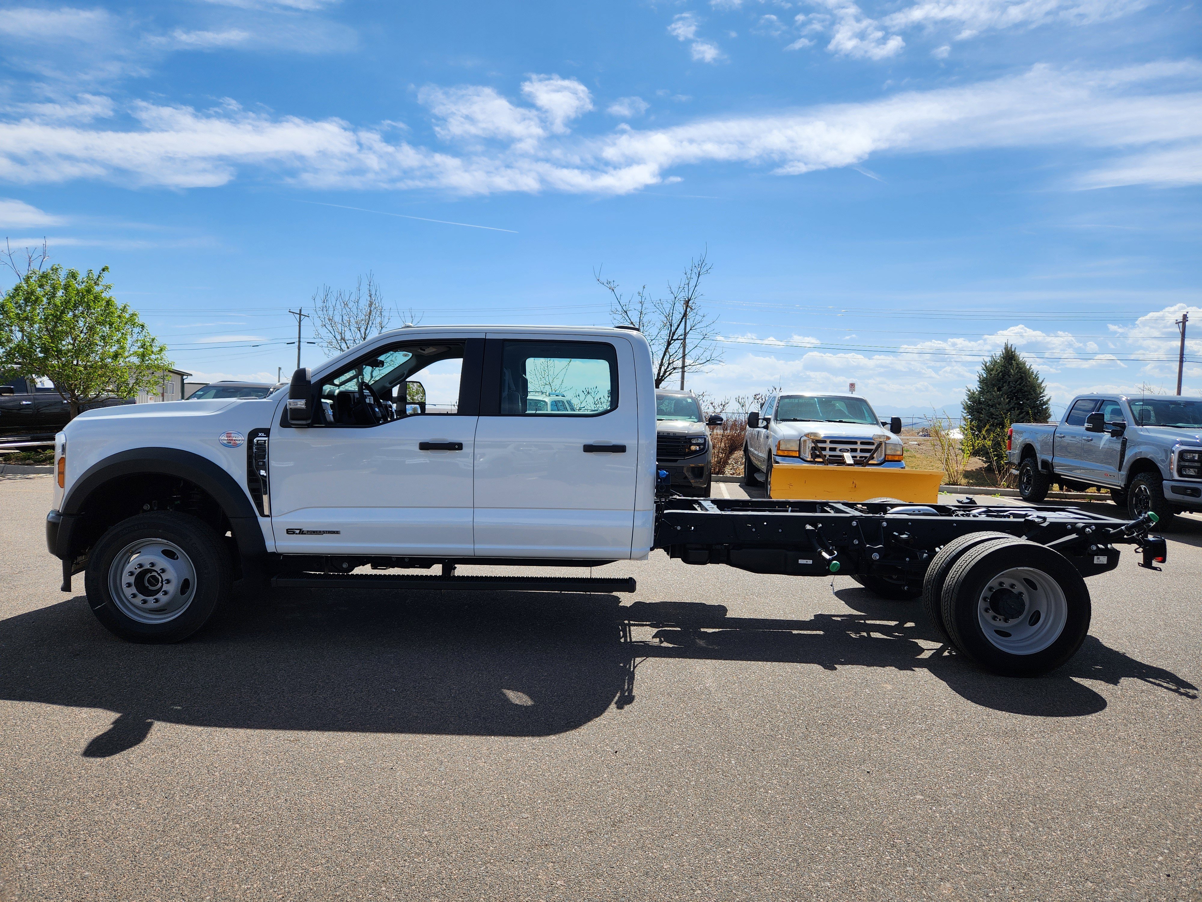 New 2025 Ford F550 4x4 Crew Cab Super Duty image 4
