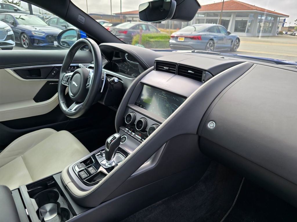 Used 2023 Jaguar F-TYPE Coupe RWD image 10
