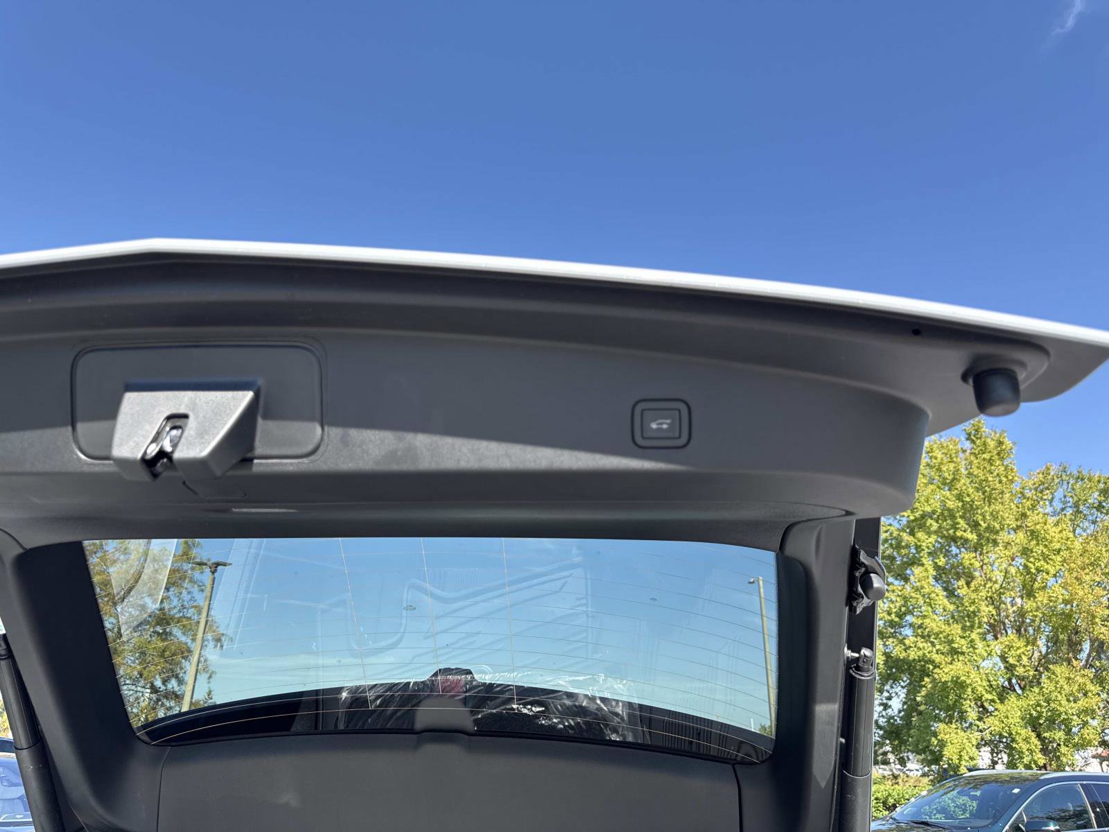 New 2026 Cadillac Lyriq Luxury image 13