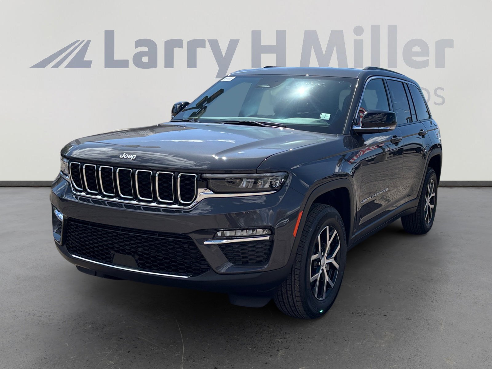 New 2025 Jeep Grand Cherokee Limited w/ Trailer Tow Package